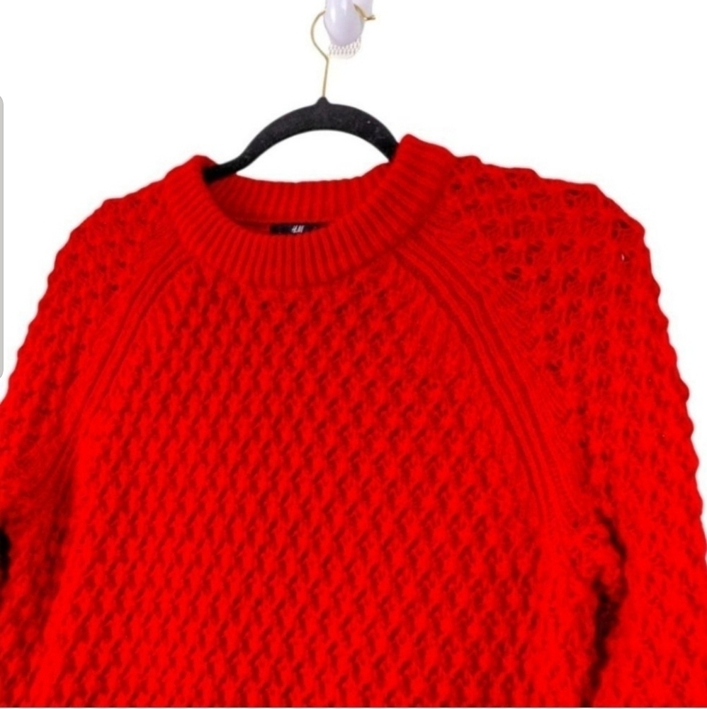 H&M Red Bold Bubble Knit  Holiday Sweater sz Small Cottagecore